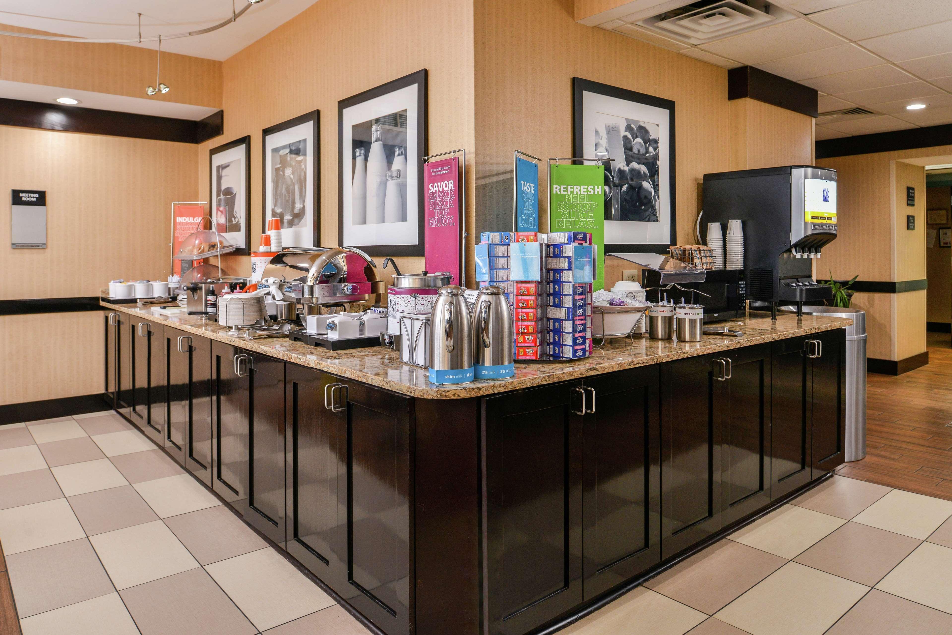 Hampton Inn Staunton Dış mekan fotoğraf