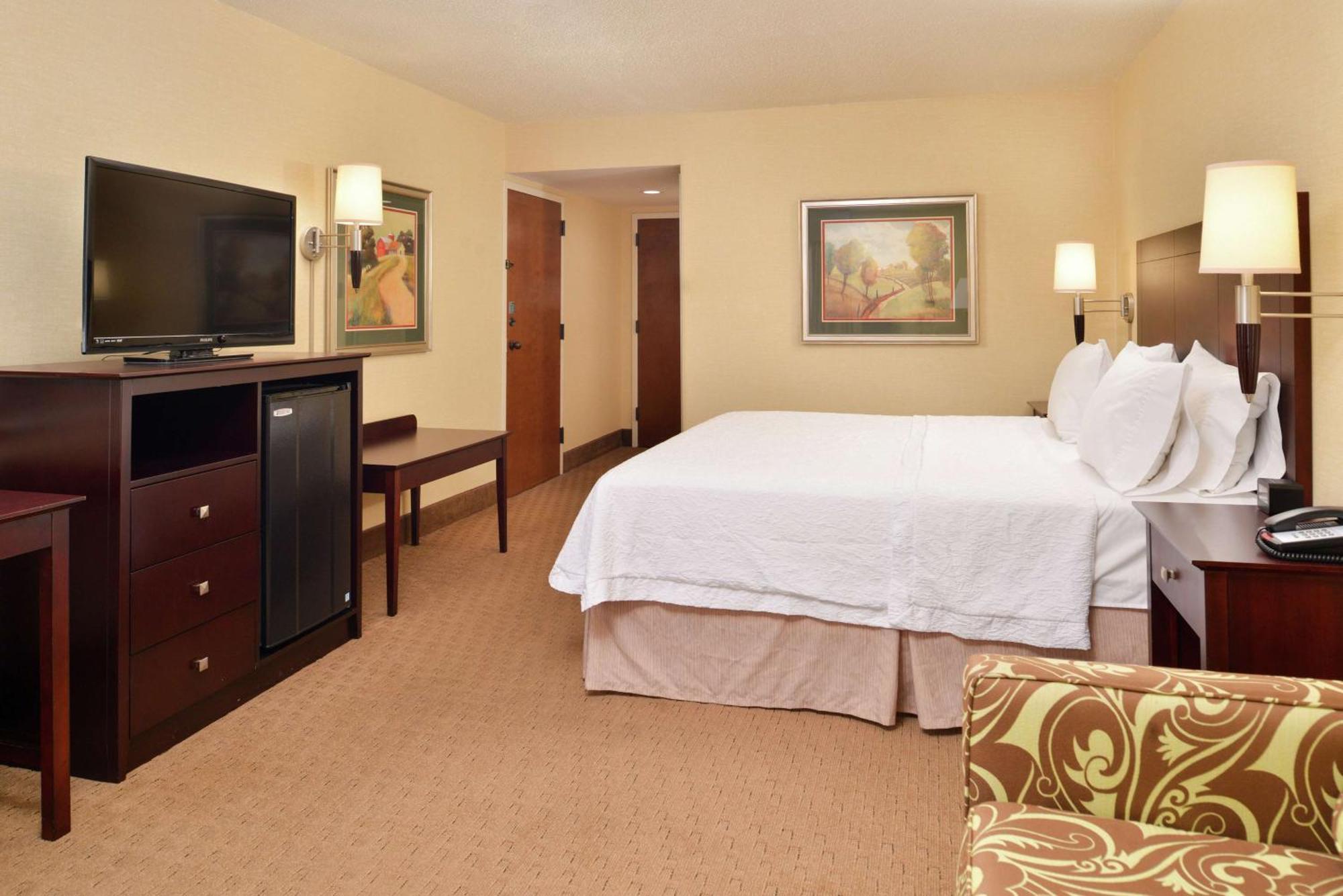 Hampton Inn Staunton Dış mekan fotoğraf
