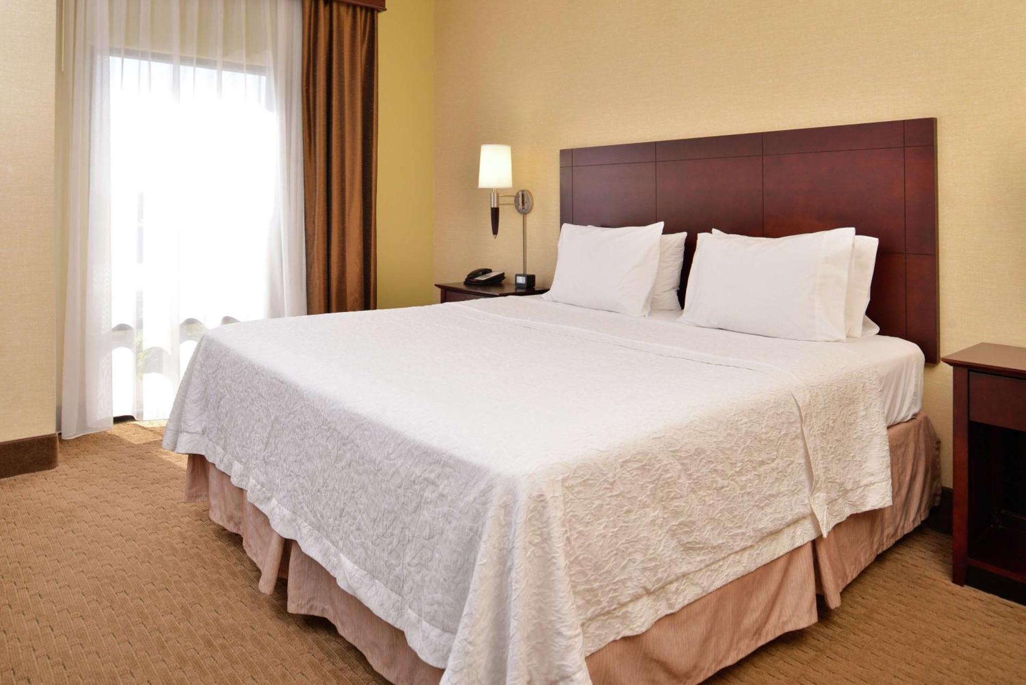 Hampton Inn Staunton Dış mekan fotoğraf