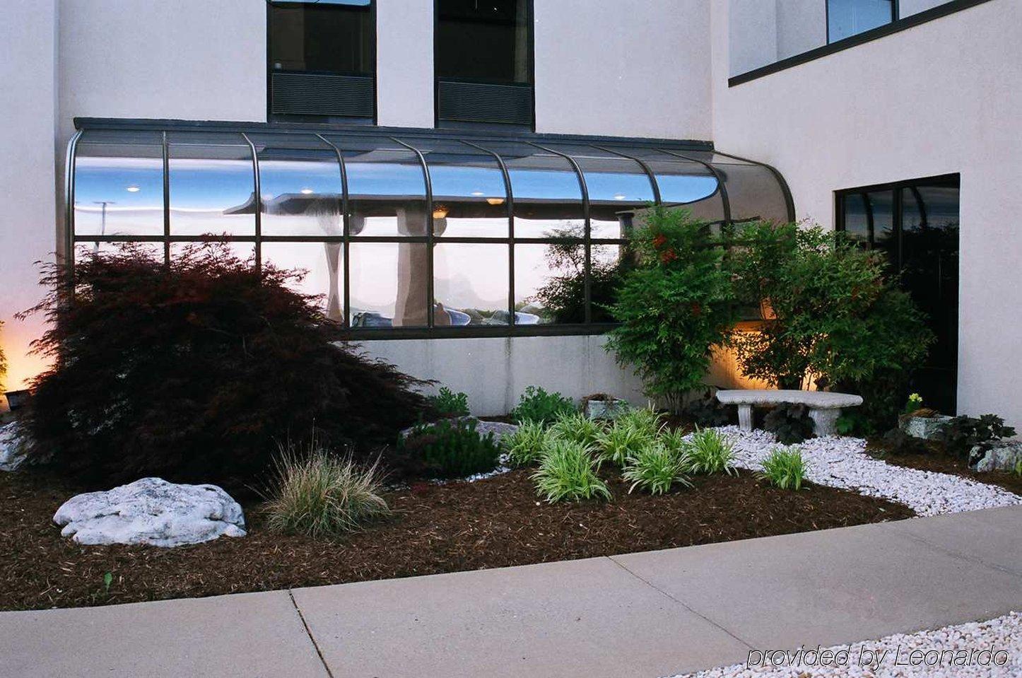 Hampton Inn Staunton Dış mekan fotoğraf